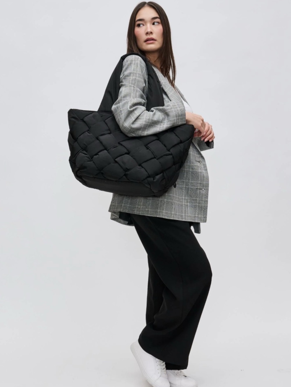 NWOT Sol & Selene Intuition East West Black Puffer Tote Woven - Large